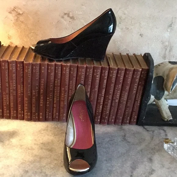 Lilly Pulitzer Shoes Lilly Pulitzer Black Patent Peep Toe